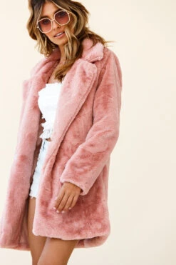 Tahoe Faux Fur Notch Lapel Coat Blush -Selfie Leslie Shop 14136b01 blush 191029sl1284