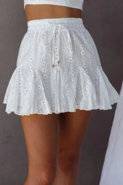 Robyn Flounce Mini Skirt Eyelet White 12 Robyn Flounce Mini Skirt Eyelet White -Selfie Leslie Shop 14254BR39 S 20WHITE 4