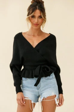 Amara Long Sleeve Knit Top Black -Selfie Leslie Shop 27129b black 191030sl1800