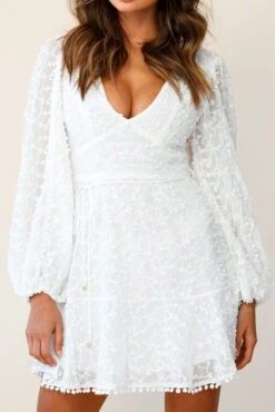 Primrose Long Balloon Sleeve Embroidery Overlay Dress White 15 Primrose Long Balloon Sleeve Embroidery Overlay Dress White -Selfie Leslie Shop 27326B WHITE 7