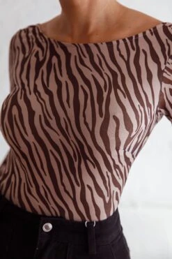 Juni Long Sleeve Low Back Mesh Bodysuit Tiger Print -Selfie Leslie Shop 27550B TIGER 4