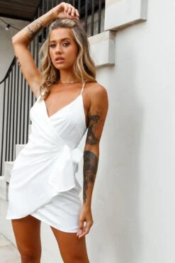 Medellin Gathered Detail Side-Tie Wrap Dress White 17 Medellin Gathered Detail Side-Tie Wrap Dress White -Selfie Leslie Shop 62870b white 4