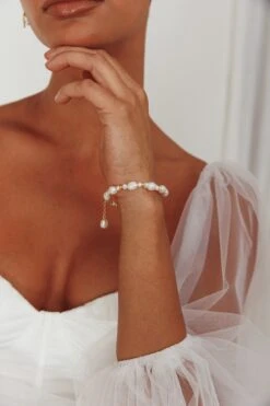 Chantel Baroque Pearl Bracelet Gold -Selfie Leslie Shop BR001 20GOLD 2