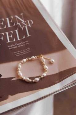 Chantel Baroque Pearl Bracelet Gold -Selfie Leslie Shop BR001 20GOLD 4