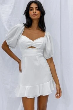 Catch Feelings Sweetheart Neckline Puff Sleeve Dot Trim Dress White -Selfie Leslie Shop CM1179B15 20WHITE 7