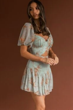 Devoted Structured Bust Puff Sleeve Dress Lily Print Pistachio -Selfie Leslie Shop CM1255J02 PISTACHIO 4