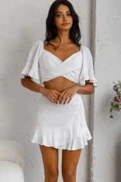 Hand In Mine Crossover Bodice Bell Sleeve Crop Top White 16 Hand In Mine Crossover Bodice Bell Sleeve Crop Top White -Selfie Leslie Shop CM1405B01 T 20WHITE 7