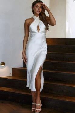 Je Reve Twist Halterneck Midi Dress Champagne -Selfie Leslie Shop CM2064B 20CHAMPAGNE 2