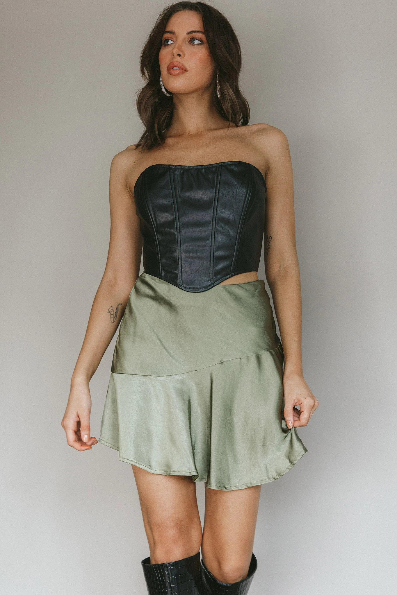 Gwyneth Flounce Mini Skirt Khaki 9 Gwyneth Flounce Mini Skirt Khaki - Image 7