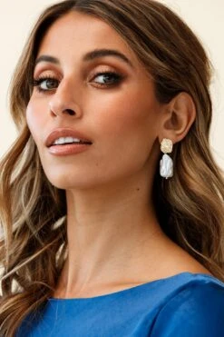 Antigua Baroque Pearl Earrings Gold 7 Antigua Baroque Pearl Earrings Gold -Selfie Leslie Shop ER00014 GOLD 2