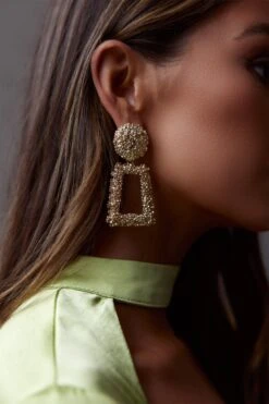London Textured Earrings Gold -Selfie Leslie Shop ER00053 20GOLD 20OS 4