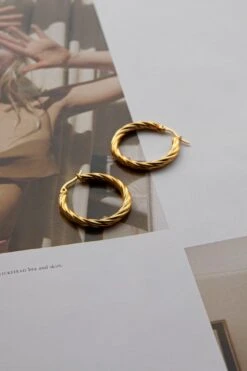 Merrill Hoop Earrings Gold -Selfie Leslie Shop ER0130GOLD 2