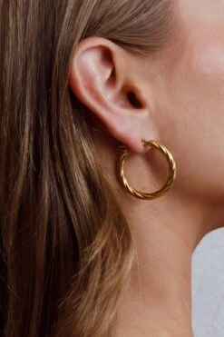 Merrill Hoop Earrings Gold -Selfie Leslie Shop ER0130GOLD 6