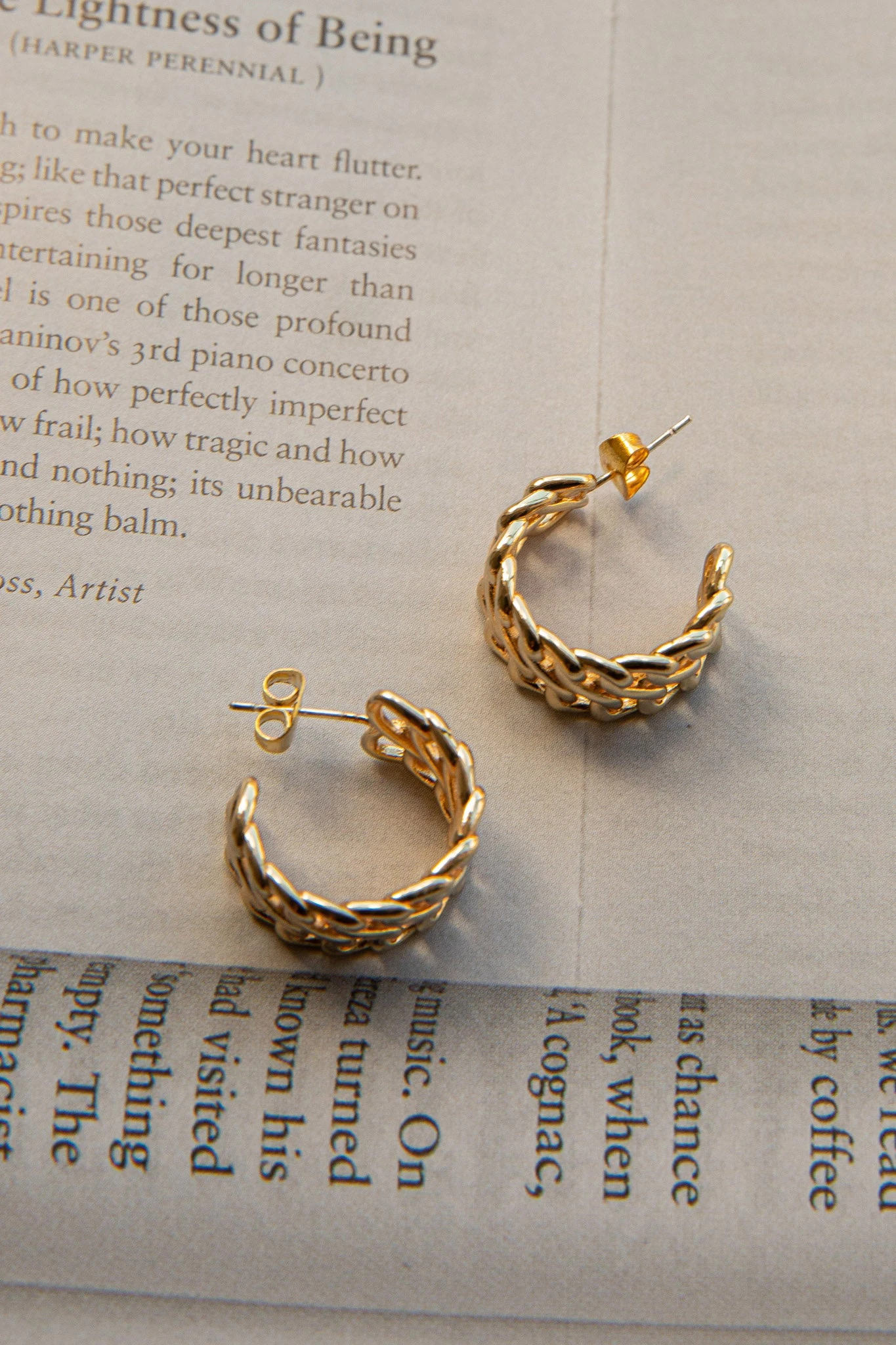 Damian Open Chain Hoop Earrings Gold 6 Damian Open Chain Hoop Earrings Gold - Image 4