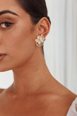 Andrea Clear Flower Earrings Gold -Selfie Leslie Shop ER0150 20GOLD 5