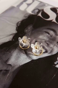 Andrea Clear Flower Earrings Gold -Selfie Leslie Shop ER0150 20GOLD 6