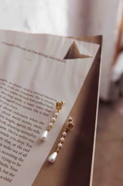 Mercy Pearl & Crystal Drop Earrings Gold 13 Mercy Pearl & Crystal Drop Earrings Gold -Selfie Leslie Shop ER0158 20GOLD 5