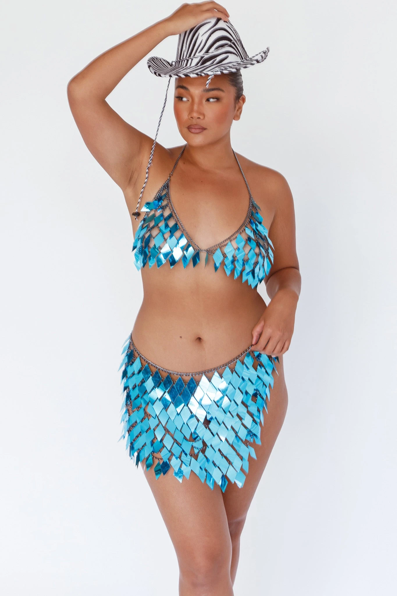 River Festival Shiny Sequins 2 Piece Set Blue 5 River Festival Shiny Sequins 2 Piece Set Blue - Image 3
