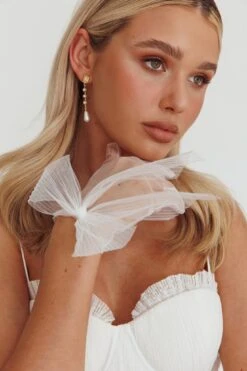 Evangeline Bow Gloves White 11 Evangeline Bow Gloves White -Selfie Leslie Shop GL0005 20WHITE 5