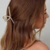 Hannah Pearl Twist Hair Claw Gold -Selfie Leslie Shop HA00033 20GOLD 1
