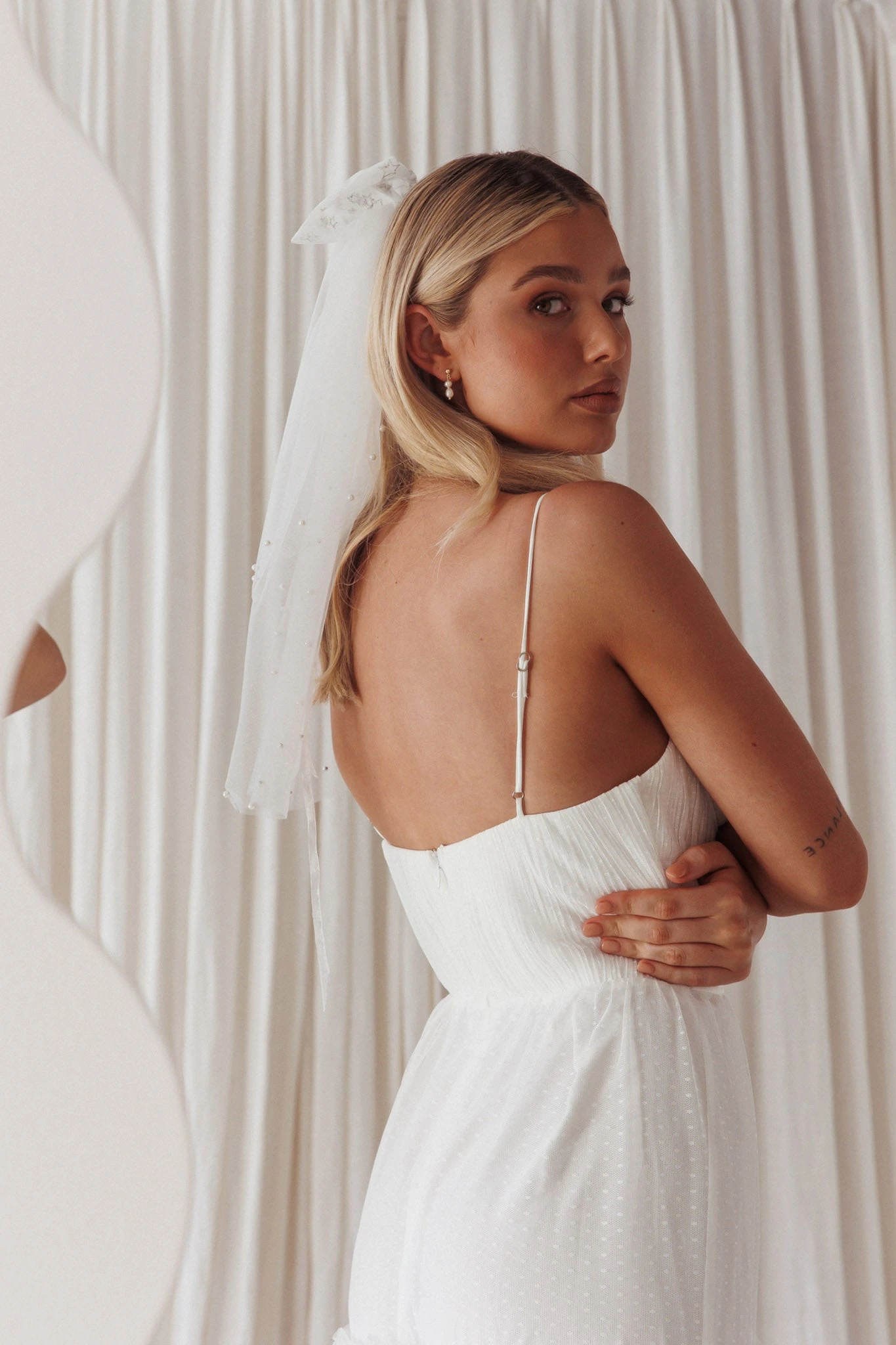 Bella Pearl & Glitter Star Veil White 7 Bella Pearl & Glitter Star Veil White - Image 5