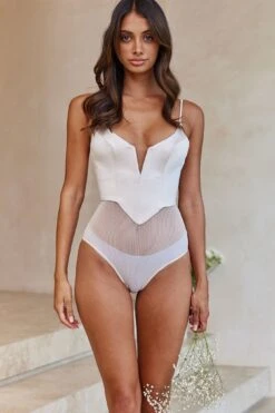 RSVP Cami Strap V-Bust Bodysuit Champagne -Selfie Leslie Shop KJ0158D01 CHAMPAGNE 6