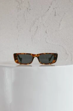 Monica Classic 90's Square Frame Sunglasses Tort 12 Monica Classic 90's Square Frame Sunglasses Tort -Selfie Leslie Shop SG004TORT 4