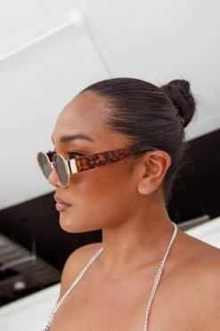 Germa Oval Metal Sunglasses Tort 12 Germa Oval Metal Sunglasses Tort -Selfie Leslie Shop SG005TORT 5