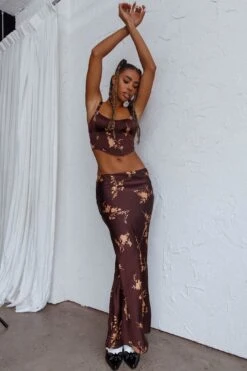 Zerah Crop Top Floral Brown 16 Zerah Crop Top Floral Brown -Selfie Leslie Shop SLIMC7510T1 20BROWN 6