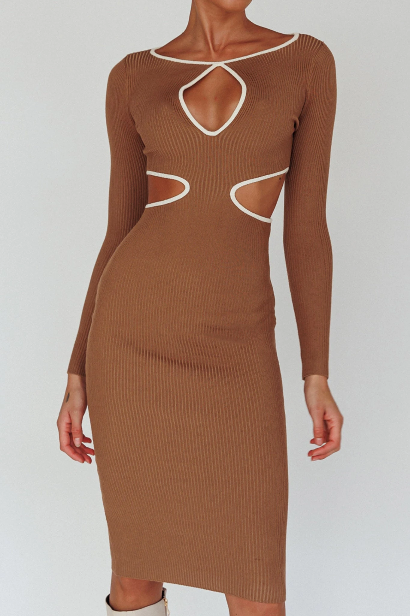 Jovie Keyhole Knit Midi Dress Mocha 6 Jovie Keyhole Knit Midi Dress Mocha - Image 4