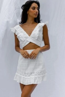 Just Bliss Tied Back Crop Top White -Selfie Leslie Shop SR0218B01 T 20OFF 20WHITE 4