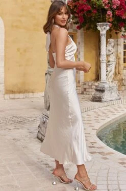 Stars Align Halterneck Satin Midi Dress Champagne -Selfie Leslie Shop SR0422B01 20CHAMPAGNE 9